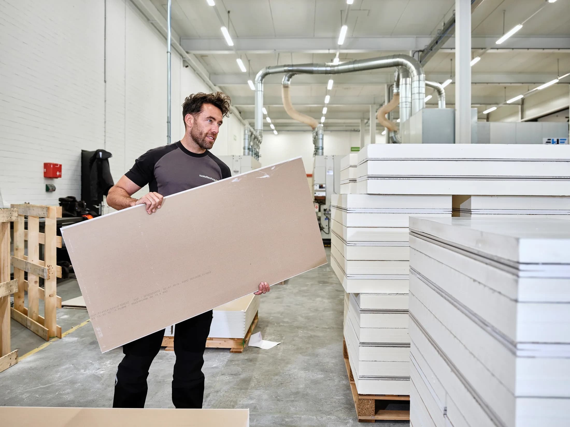 Isolatieplaten met diverse verlijmde afwerkingen